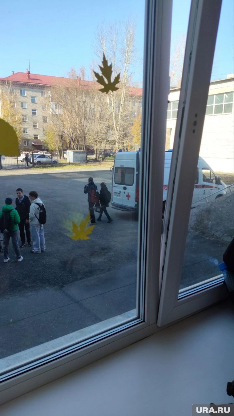 В гимназии №47 Кургана из-за распыления перцового баллончика вызвали скорую помощь