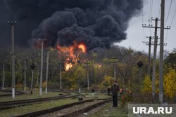 Неизвестные подожгли снегоуборочную железнодорожную машину в Тюменской области