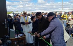Курганские чиновники и депутат облдумы приняли участие в открытии мечети