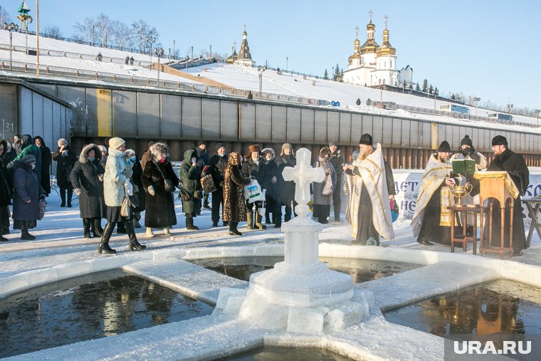 Главная традиция праздника Крещение Господне — освящение воды, которое происходит в храмах и на водоемах
