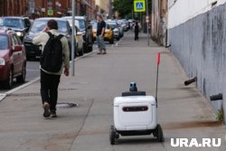 Робот-доставщик может работать в Новом Уренгое как зимой, так и летом 