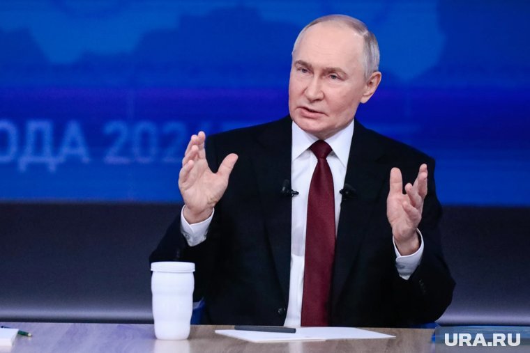 Путин рассказал про отношения с Макроном