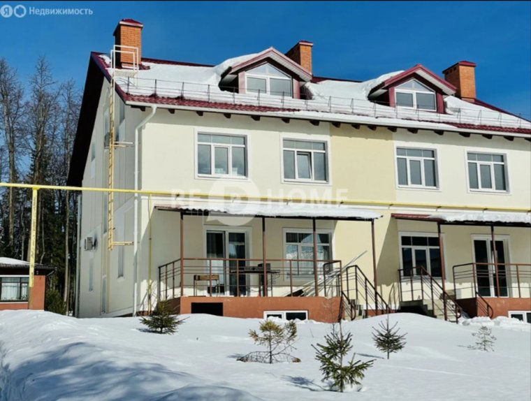 По цене автомобиля продают дом