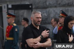 Овечкин врезался в борт скамейки запасных после силового приема в матче плей?офф НХЛ против «Монреаля»