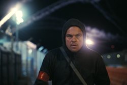 «Битва за битвой» (One Battle After Another), 18+ — криминально-драматический фильм 2025 года