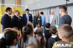 Кравцов начал визит в Челябинск с посещения школы в микрорайоне «Ньютон»