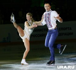 Максим Траньков со своей женой - фигуристкой Татьяной Волосожар