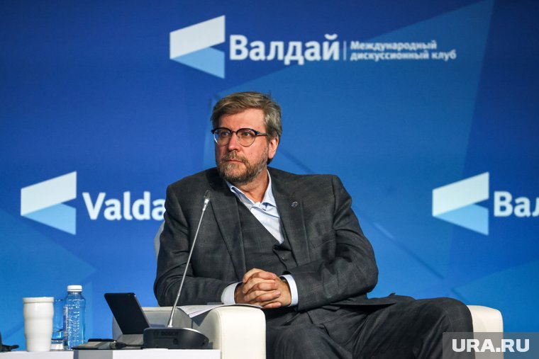 Лукьянов считает, что Украина без помощи США может оказаться в затруднительном положении