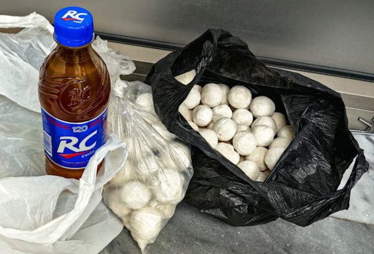 Молочную продукцию и другие запрещенные к перевозке продукты пришлось уничтожить 