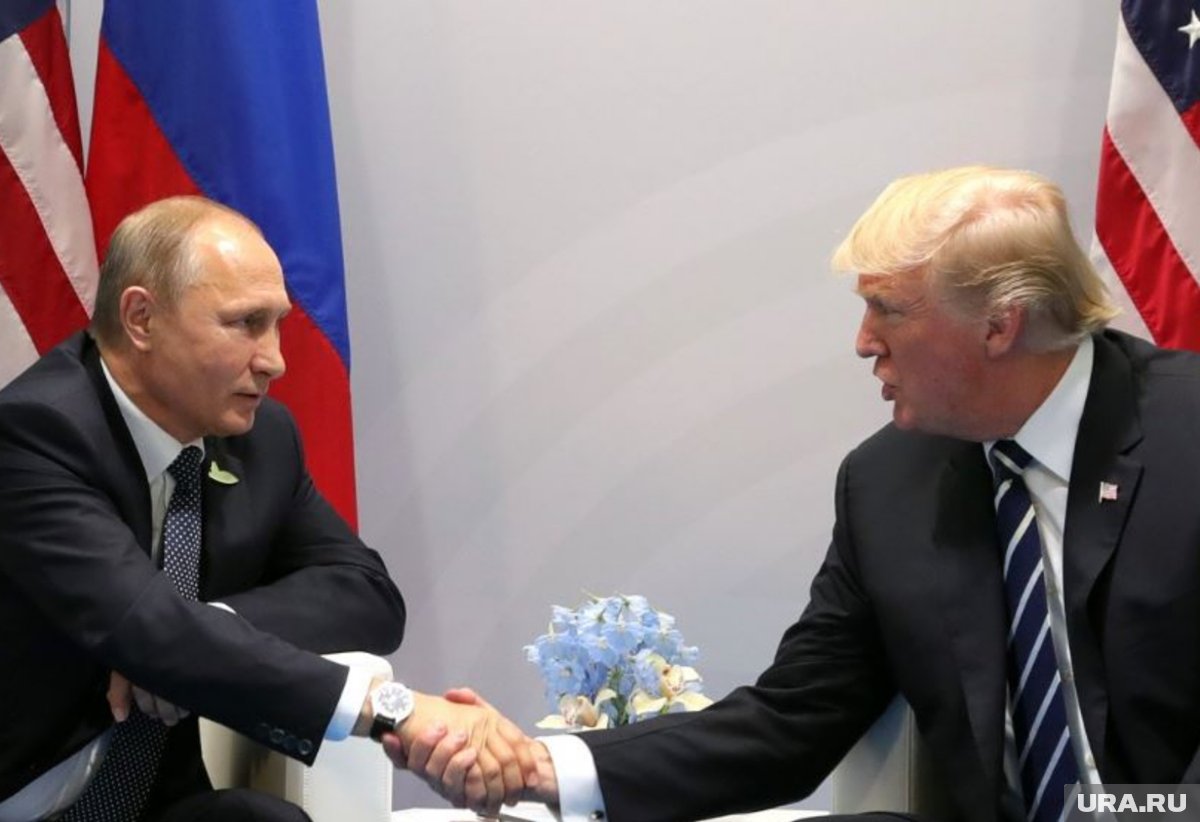 Российский лидер Владимир Путин и президент США Дональд Трамп договорились улучшить отношения между странами