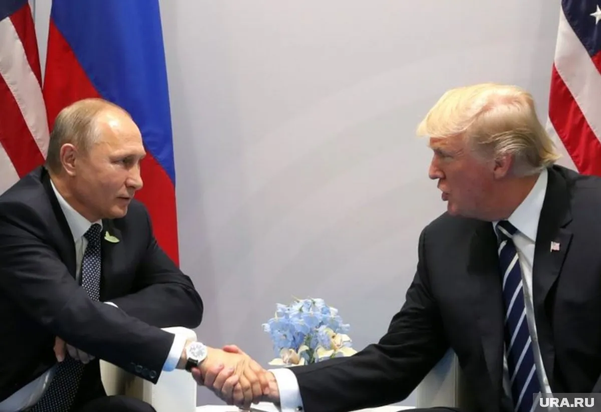 Российский лидер Владимир Путин и президент США Дональд Трамп договорились улучшить отношения между странами
