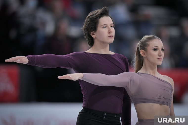 Фигурист Колесник (на фото слева) подвержен антироссийской пропаганде, заявил Васильев