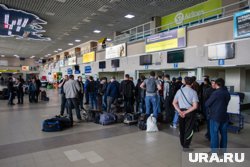 Вахтовые рабочие не смогут вовремя оказаться дома в Тюмени (архивное фото)