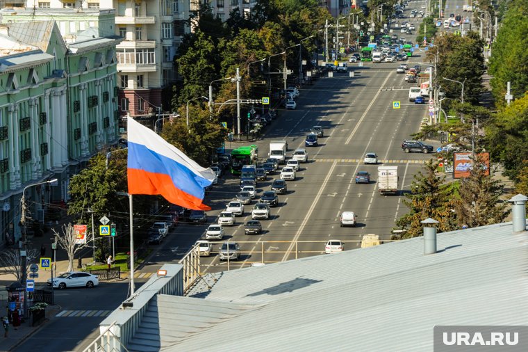 Триколор стал главным флагом России в 90-х годах