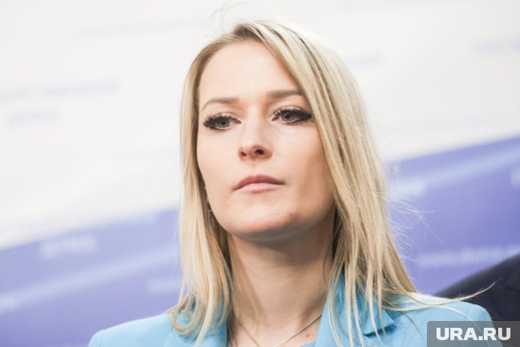 По словам Лантратовой, жалобы на рамки автономеров с матом стали поступать все чаще