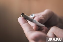 Курилку в санкт-петербургском аэропорту Пулково закрывают на ремонт, сообщает Mash