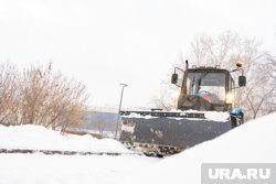 Под Кингисеппом столкнулись автобус и снегоуборочная техника, есть погибшие