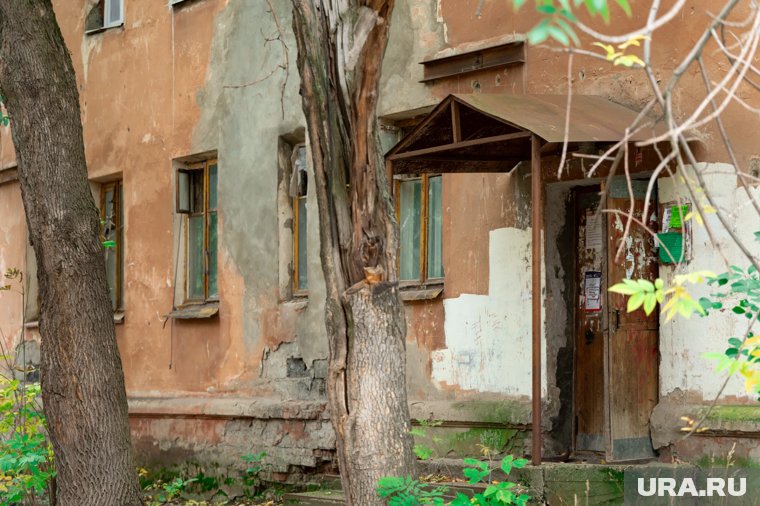 Дом находится в Челябинске на Доватора, 17 