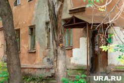 Дом находится в Челябинске на Доватора, 17 