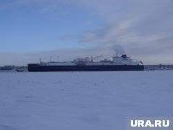 Танкер предупредили об опасности