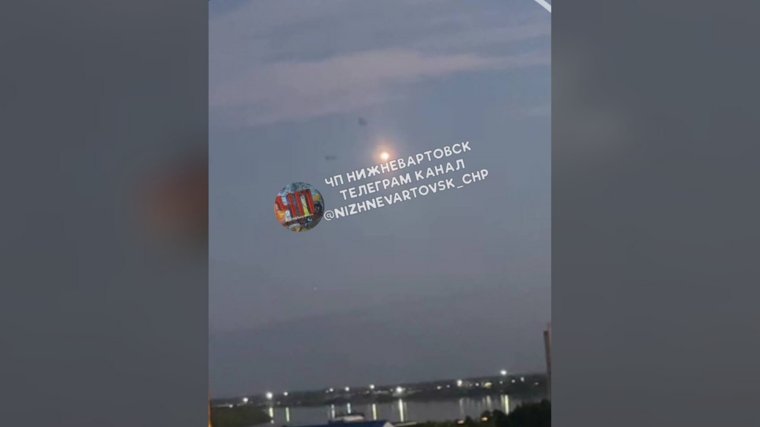 Взрыв в небе над Нижневартовском