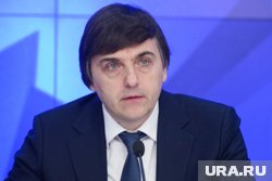 Сергей Кравцов рассказал о новой системе оплаты труда педагогов в трех регионах РФ