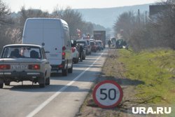На участке трассы ведутся дорожные работы