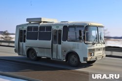 Водитель отказался ехать, пока подростки не выйдут из автобуса