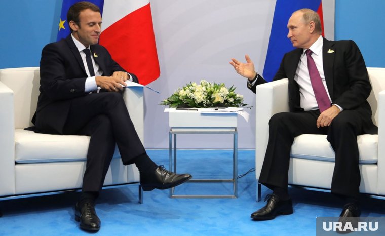 Путин и Макрон договорились поддерживать контакты