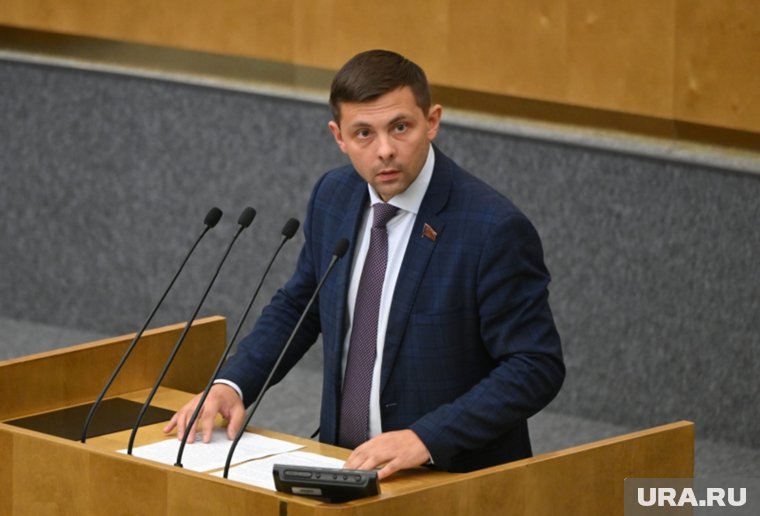 Депутат Госдумы Олег Михайлов воспользовался расколом в ЕР
