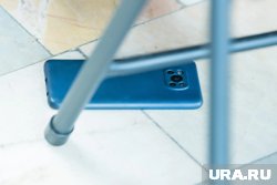 Мужчине нанесли несколько ударов по лицу мобильным телефоном