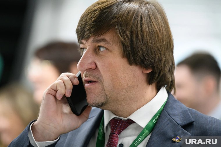 Максим Афанасьев включился в конфликт вокруг новых труб