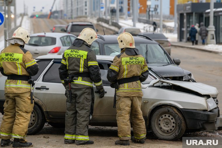 Женщину с ребенком на скорой увезли в больницу