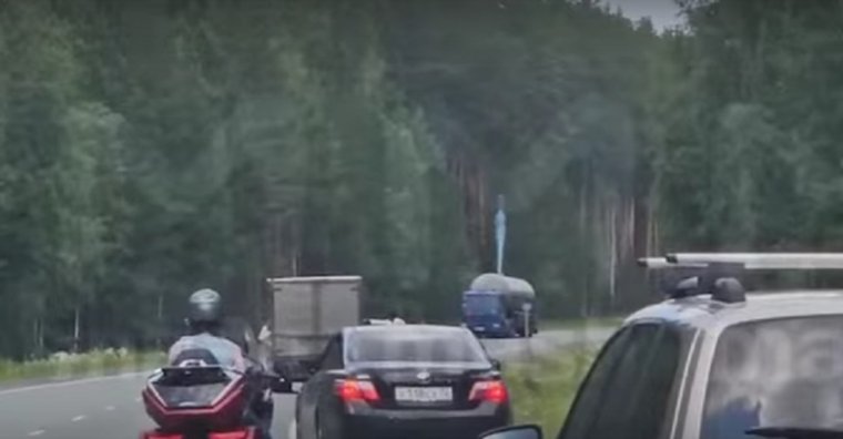 У цистерны газовоза сорвало аварийный клапан