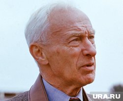 Роман Кармен — советский режиссер и оператор документального кино