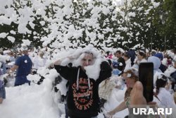 После вечеринки в отделе выясняют, что было не так с их пеной