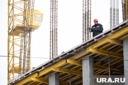 Доля рабочих из других стран на стройках сократилась на четверть