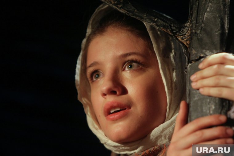 Анна Чиповская в спектакле Олега Табакова «Олеся», поставленного по мотивам повести «Олеся» и рассказа «Лесная глушь» А.И. Куприна