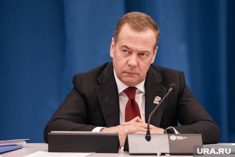 Медведев предложил собственное решение для смягчения разногласий между Трампом и Маском