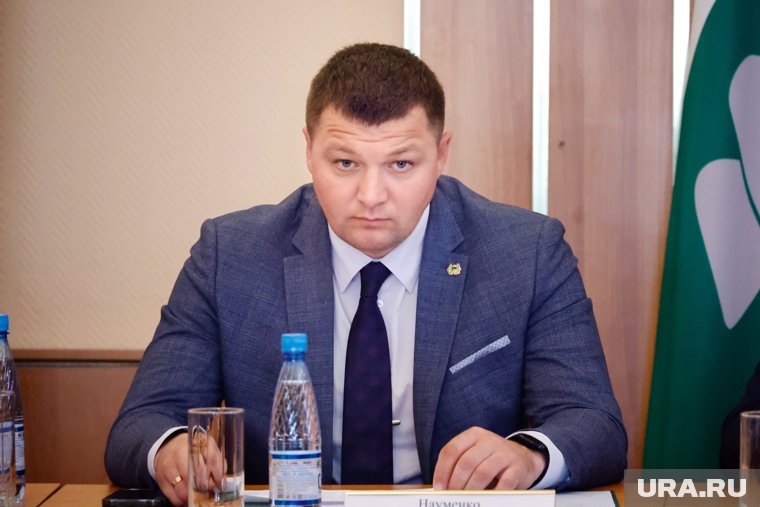 Антон Науменко руководит городом «с приставкой» ровно год
