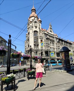 Из экскурсионного автобуса можно выйти, погулять, а потом зайти в следующий и поехать дальше
