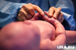 После родов школьницы могут претендовать еще и на единовременную выплату