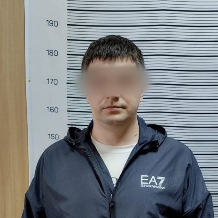 Мошенник обманывал людей через объявления в интернете
