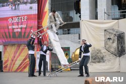 Фестиваль уличных театров «Флюгер» проходит 9-10 августа у Театра-Театра