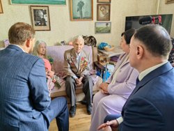 Ветеран ВОВ прочитал стихотворение, посвященное великой Победе