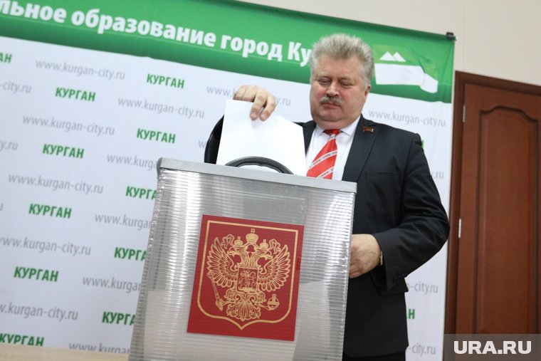 Политологи оценили шансы депутата Виктор Зырянова навязать борьбу на выборах губернатора Курганской области