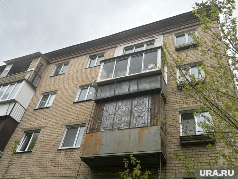 Конструкция балкона в челябинской пятиэтажке обвалилась во время ремонта