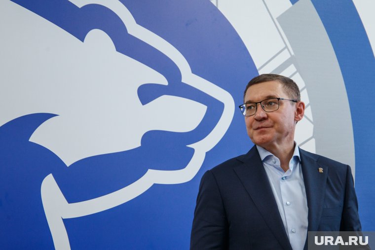 Владимир Якушев высоко оценил готовность нового бассейна в Кургане