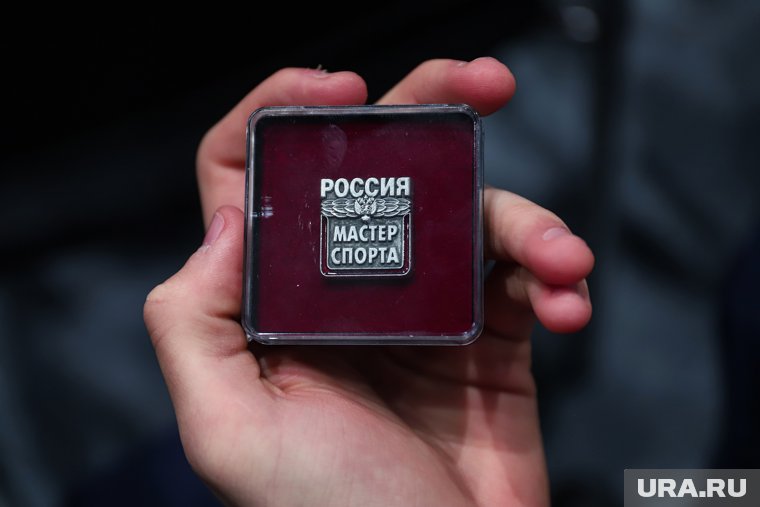 Мастера спорта пронесли «Огонь жизни»