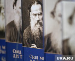 Лев Толстой родился 9 сентября 1828 года в родовом имении Ясная Поляна